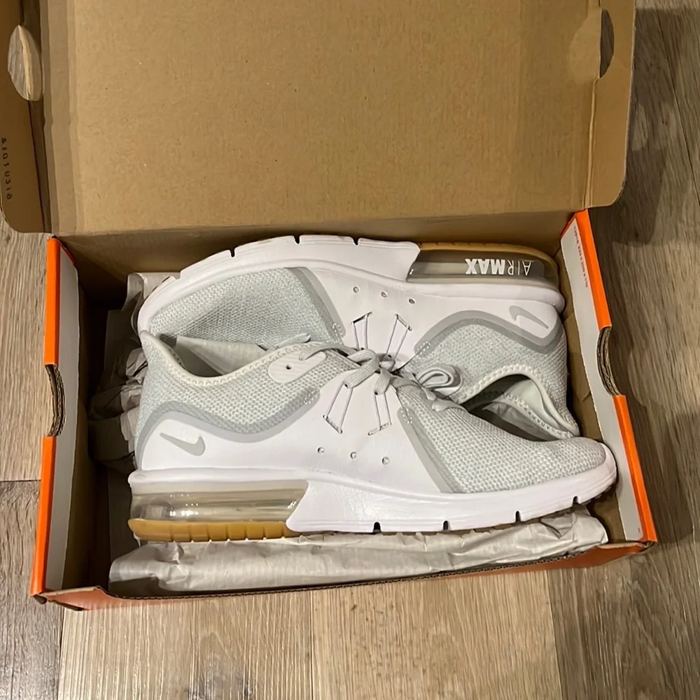 Nike Air Max Sequent 3 Women Running Shoes White Grey NWT Size 9.5 - Picture 4 of 10